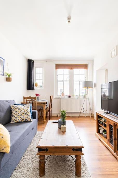 Cozy Apt In Central Лондон Экстерьер фото