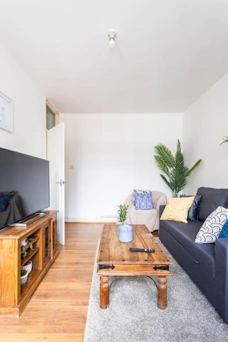 Cozy Apt In Central Лондон Экстерьер фото