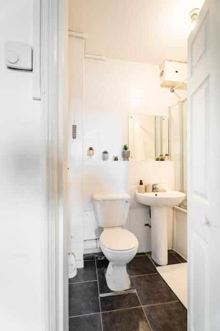 Cozy Apt In Central Лондон Экстерьер фото